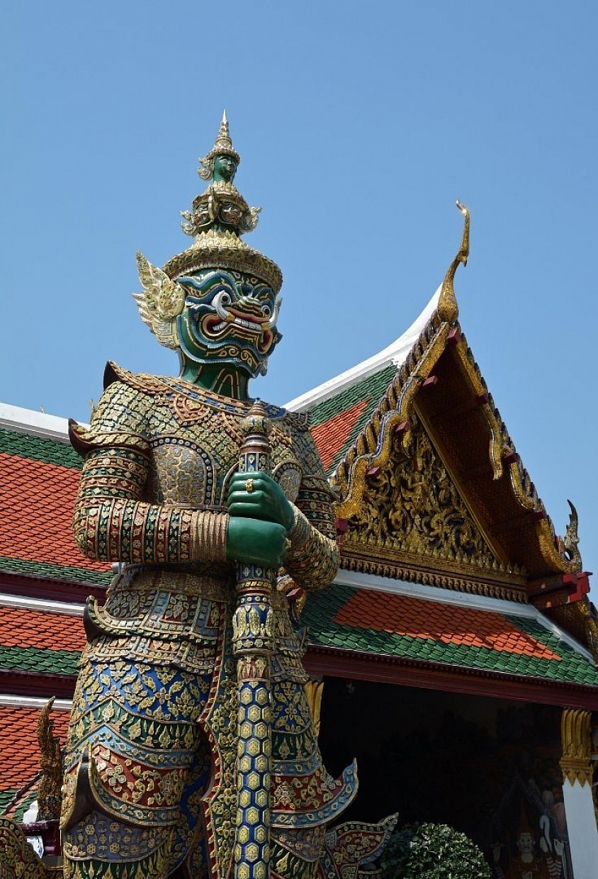 The Fearsome Yaksha Guardian at Wat Phra Kaew
